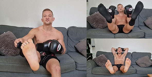 PIG TRAINING - BOXING GEAR - BE MY OBJECT AND WORSHIP MY FEET.