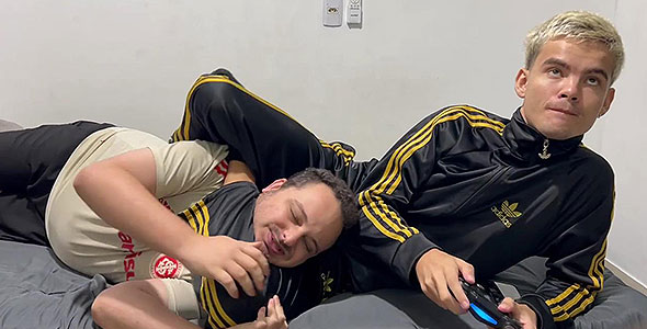 MASTER J CHOKE DOMINATION! TRIANGULE