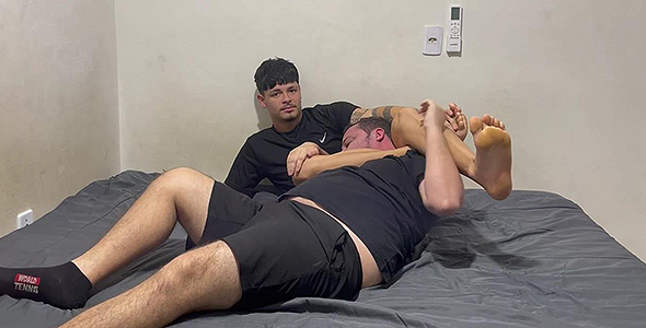 P DOMINATES WITH CHOKE