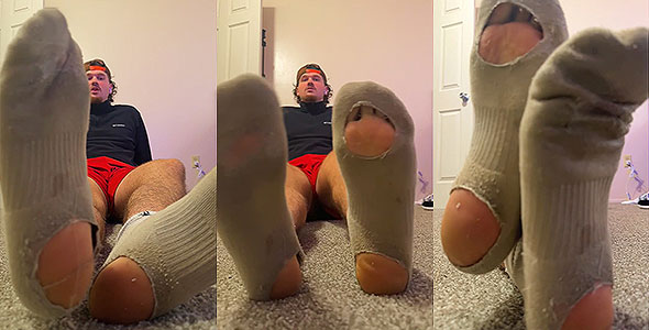 Goon to Big Bros Feet