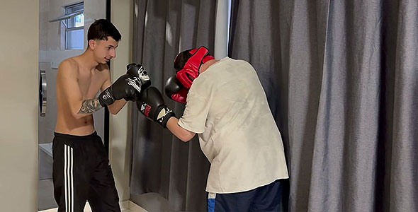 NEW MASTER VS MATT BOXING