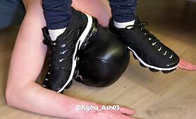 47. VAPORMAX HEAD TRAMPLE & WORSHIP